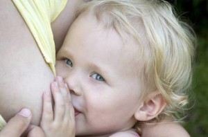 Leite humano é comprovadamente a maior fonte de nutrientes para o recém-nascido Thinkstock